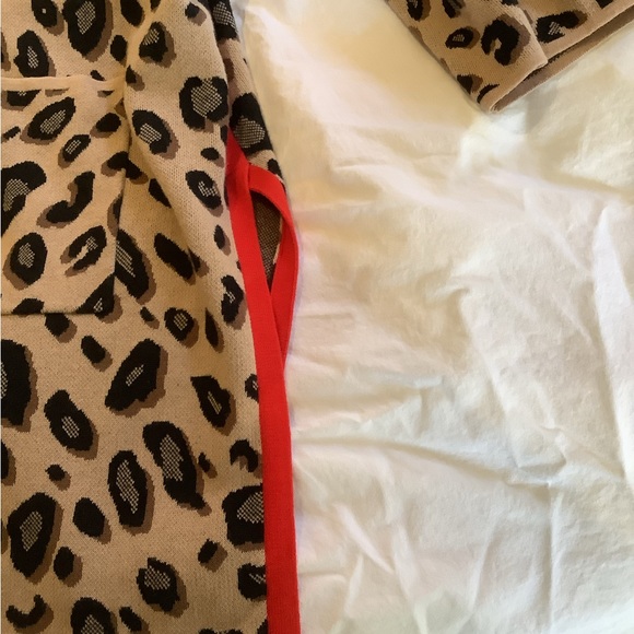 Never worn! Gorgeous sweater coat! - Picture 5 of 9